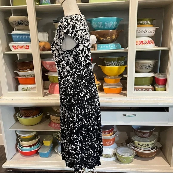 Tory Burch Sophia Print A-Line Dress (as seen on Kate Middleton) - Size Medium - Picture 10 of 16